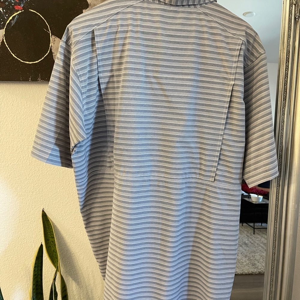 COLUMBIA Omni Shade button down L - Picture 6 of 6
